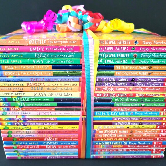 RAINBOW MAGIC FAIRIES FAIRY GIRLS HUGE LOT OF 25 BOOKS DAISY MEADOWS SCHOLASTIC - Picture 13 of 13